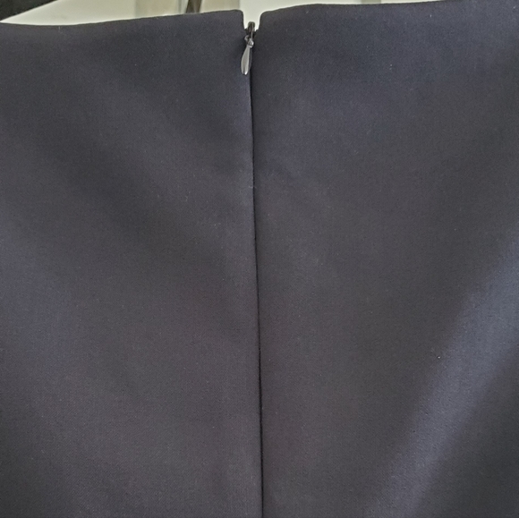 Tahari Arthur Levine petites navy sheath dress with peek a boo chest  sz 12P - Picture 6 of 8